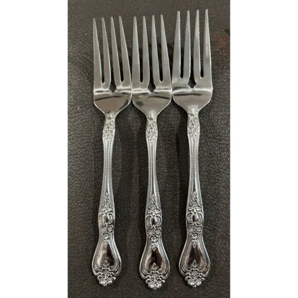 11 Pcs Vtg Rogers Precious Roses 4 Dinner 3 Salad Forks 4 Knives Korea Rose - Picture 3 of 4
